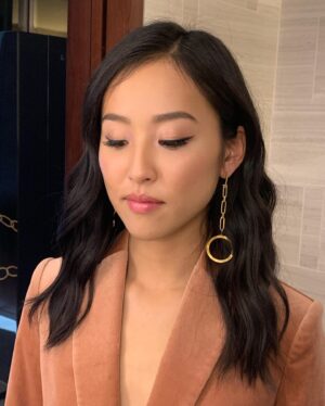 Lyrica Okano Instagram - LOVED everything about this look for #NYCC 🙌 Makeup 💄by @makeupbyemilydimant 😘 Hair 💇🏻 by @waltonsworld 💕Outfit 🥼styled by @sondrachoi 😽