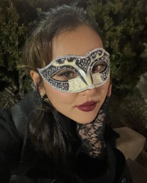 Lyrica Okano Instagram - Went to a masquerade. Felt cute, might delete later 👻🌝