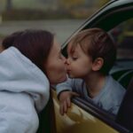 Mária Havranová Instagram - Už len zopár rokov a mám osobného šoféra.😀 Verím, že ste už všetci úspešne prezutí na zimu. Kto ešte nemá, nech tak rýchlo urobí, lebo zima má byť tento rok veru tuhá, hovoria prognózy. Tak nech nás na cestách nič neprekvapí. Dávajte pozor :-) Zaujímavosť: V zložitých podmienkach vám Toyota Yaris Cross môže pomôcť prepínačom režimov systému AWD-i, ktorý ponúka na výber režim jazdy na nespevnených cestách a režim jazdy na snehu. Na zľadovatených, zasnežených a zablatených cestách pomáha znížiť pretáčanie kolies a prekĺzavanie pneumatík, aby udržal vozidlo na ceste a vy ste mohli pokračovať v jazde. #toyota #yariscross #spolupraca s @toyota_slovensko 📷 @jozefbuhaj