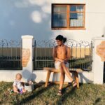 Mária Havranová Instagram - Ďalší víkend ušiel…❤️ Nedeľa tradične bez IG, sobota tak čiastočne, keďže sme speakovali na @onewayfest a trošku som vám to tam chcela ukázať. Niekedy sa pýtate ako trávime víkendy alebo tie nedele, keďže nič nevidíte. Tak ak sa mi to podarí, v pondelky vám dám také malé útržky, ale ozaj len malé lebo mo nenapadne vždy fotiť alebo točiť. Ale možno sa to pri tejto zvyklosti naučím, uvidíme. Ale ako sa poznám, určite to nebude u mňa pravidelnosťou. Taakže SOBOTA patrila One way festu, potom sme strávili čas do večera s našimi priateľmi. NEDEĽA patrí Pánovi. Ráno bohoslužba, obed sme si dali u mojich rodičov a keď sme si trošku oddýchli, vybrali sme sa pozrieť kone na @rancubobiho , kde sme samozrejme nemohli vynechať štvorkolky! Večer sme strávili pred domom a Adrián to zakončil na čerešni😀❤️ A k včerajšiemu Dňu otcov len toľko, že si ten najlepší @adrian.bartalos ❤️