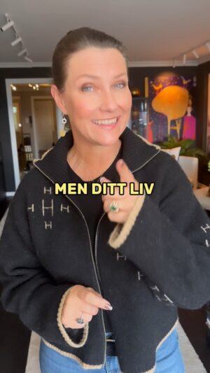 Märtha Louise Instagram - Vi er snart klare for workshop i Oslo, Sandefjord og Bergen med tittelen «Stå støtt i en kaotisk tid» Lilli Bendriss, Mari Manzetti og Märtha Louise er klare for å gi deg en hel dag med verktøy og øvelser du kan bruke i hverdagen. Vi gleder oss enormt til å seg deg💛💛