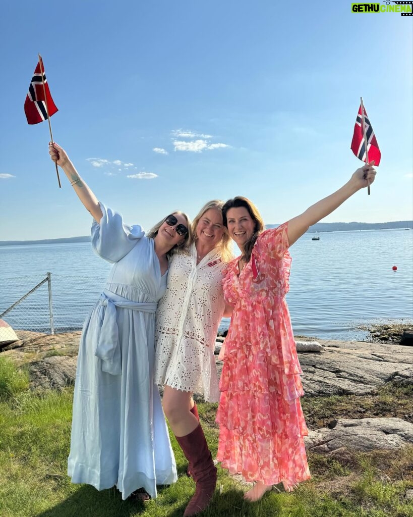 Märtha Louise Instagram - Gratulerer med dagen, Norge!! 🇳🇴🇳🇴🇳🇴