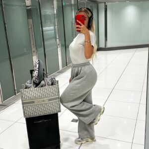 Mélissa Sbenn Instagram - Nouveau départ ✈️