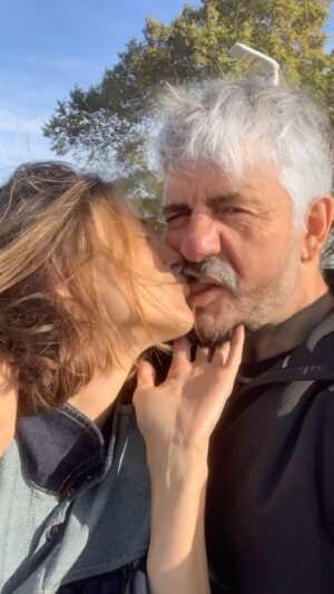 Mónica Antonópulos Instagram - Ricardo y Liliana celebran su aniversario en la amada MDP, entre viento y cerveza . Celebran el amor a través de los los años ❣️❣️❣️