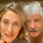 Mónica Antonópulos Instagram - La TECNOLOGÍA en la TERCERA edad… ¡¡¡como cuesta que te tengan paciencia eh!!! 👉👉 @sin.filtros.x 👈👈