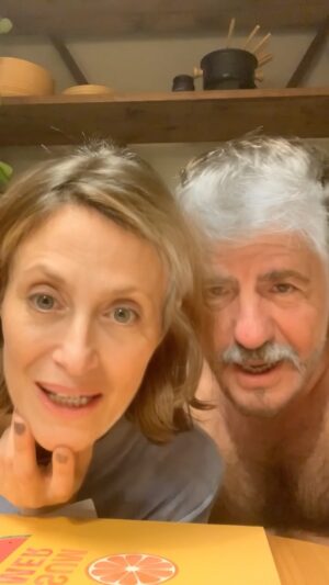 Mónica Antonópulos Instagram - La TECNOLOGÍA en la TERCERA edad… ¡¡¡como cuesta que te tengan paciencia eh!!!

👉👉 @sin.filtros.x 👈👈