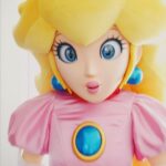 Maïka Desnoyers Instagram - #pub J’ai reçu une visite très spéciale! Je trouve qu’il est important que nos enfants puissent compter sur des modèles qui démontrent qu’ils sont capables d’accomplir leurs objectifs dans la vie et la princesse Peach incarne parfaitement cette caractéristique! Elle est la star de son propre jeu d’action intitulé Princess Peach: Showtime!, présentement disponible sur Nintendo Switch, où elle se transforme pour interagir avec la scène et bénéficier de capacités distinctes, de Peach pâtissière à Peach épéiste. C’est un personnage fort, polyvalent, prêt à relever tous les défis et c’est pour cela qu’on l’aime! #NintendoCanada #PrincessPeachShowtime