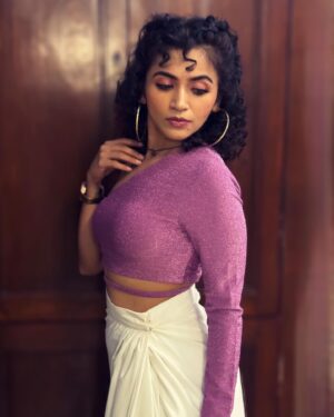 Maalavika Sundar Instagram - Being a sexy spudddddd 🥔 

My love to these amazing talented people ♥️♥️
Styling : @harshitha_pragathi 
Make up : @wanitaz_artistry 
Hair do : @ganesh_hair_architect 
Outfit : @wearhash 

#onlylove