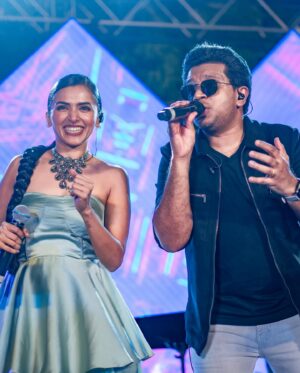 Maalavika Sundar Instagram - Blast from the past 💥💥💃🏽🧚🏼‍♀️

A truly fun filled gig for Standard Chartered makkalssssss. You guys were terrific. I love you all veryyyyyy much ♥️♥️♥️

Clicks by my incredibly talented brother @akilesh.chelvan ♥️
Styling : @harshitha_pragathi 
Muah : @jaymakeup_artistrychennai 
Outfit : @wearhash 

#maalavikasundar #livemusic #live #gig #onlylove