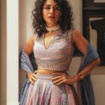 Maalavika Sundar Instagram - Heyyyyyyy !!!! Loved collaborating with @bandananarulaofficial ♥️ you guys have a fantastic collection … lots of love 🧡 @manish_ravie killer pictures da … Vera maari ♥️♥️ Thank you @beingroofa for putting this together for me… you are amazing ♥️ #onlylove