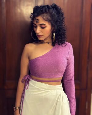Maalavika Sundar Instagram - Being a sexy spudddddd 🥔 

My love to these amazing talented people ♥️♥️
Styling : @harshitha_pragathi 
Make up : @wanitaz_artistry 
Hair do : @ganesh_hair_architect 
Outfit : @wearhash 

#onlylove