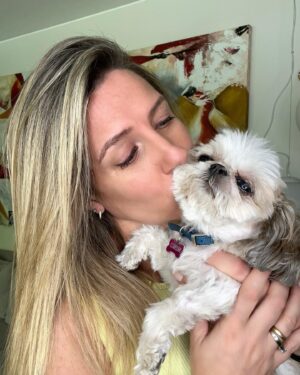 Macarena Tondreau Instagram - Feliz cumpleaños a mí!!!!! 48 añooooos! Hoy me preguntaron qué cosas habría borrado del año que pasó para comenzar mis 48…..NADA…..definitivamente NADA!!! Soy intensamente feliz…llenita de amor, salud, alegrías y rodeada de personas  maravillosas. Gracias por tanto❤️❤️❤️❤️ #felizcumpleaños #cumpleaños