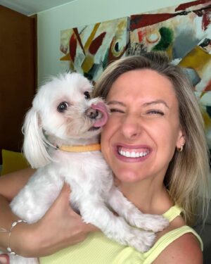 Macarena Tondreau Instagram - Feliz cumpleaños a mí!!!!! 48 añooooos! Hoy me preguntaron qué cosas habría borrado del año que pasó para comenzar mis 48…..NADA…..definitivamente NADA!!! Soy intensamente feliz…llenita de amor, salud, alegrías y rodeada de personas  maravillosas. Gracias por tanto❤️❤️❤️❤️ #felizcumpleaños #cumpleaños
