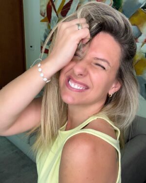 Macarena Tondreau Instagram - Feliz cumpleaños a mí!!!!! 48 añooooos! Hoy me preguntaron qué cosas habría borrado del año que pasó para comenzar mis 48…..NADA…..definitivamente NADA!!! Soy intensamente feliz…llenita de amor, salud, alegrías y rodeada de personas  maravillosas. Gracias por tanto❤️❤️❤️❤️ #felizcumpleaños #cumpleaños