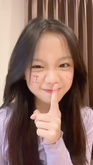 Machida Sutthikulphanich Instagram - I ❤️ U #maki #machida #makimachida #น้องมากิ #มาชิดา #มากิมาชิดา #มาแตร์เดอี #materdei #iloveyou #ilove #fyp #fypシ #y2k #réel #reels #reelinstagram #reelvideo #dance #dancechallenge #cute #korea #ฟีด #ติดตามหน่อย #explore #explorepage #explomore #friends #followｍe #mylove #like