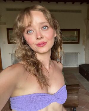 Madeleine Arthur Instagram - menace in menorca 🪼