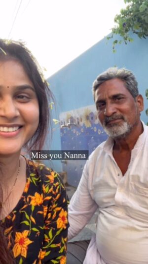 Madhu Reddy Instagram - Miss you నాన్న😢😭 

#instagram #insta #father #fatherlove #fatherdaughter #fatheranddaughter #feelings #sad #sadness #missyou #nanna