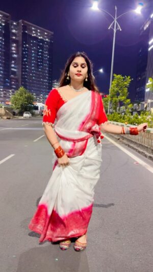 Madhu Reddy Instagram - My favourite Pawankalyan song Jai Powerstar🔥 saree @suhaicollections

#instagram #insta #reelsinstagram #viralreels #viral #pawankalyan #pawan #gudumbashankar #pawankalyanfans #reels #reelsfeelit #reelsviral #reelsfeed #trending #trend #telugu #teluguactress #telugubgm #telugusongs #tolywood #powerstar #powerstarpawankalyan #powerstarfans #jansena #janasenaparty