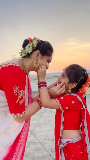 Madhu Reddy Instagram - Reel with my princess❤️ @purvikaareddy 
Mother & daughter Dress @suhaicollections 
Dreses stiching work @pravallis_boutique 

#instagram #insta #viral #reelsfeelit #balakrishna #balayya #trendingreels #trending #trend #viral #reelsfeed #reelsfeed #reach #trendingsongs #teluguactress #telugusongs #srileela #sreleela #telugubgm #mother #motherlove #motherdaughter