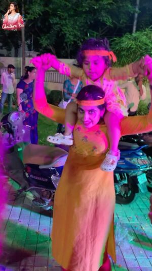 Madhu Reddy Instagram - Tiny steps, big celebrations! Ganesh nimarjanam lo nishka dance🧿😘♥️ Bye Bye  Ganesha😍

#2023 #ganeshchaturdhi #vinayakanimarjanam #baby #dance #babydance #telugureels #kannada #tulu #hyderabad #mangalore #Nishka #Funny #ganesha #babygirl #baby #trendingreels #trending #trend #trendy #thankful #sunday #thankful #chaithrarai17