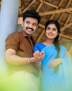 Madhumitha Instagram - அழகைச் சுமந்து வரும் அழகரசி !!!
#anchor#actor#azhar#madhumithaillayaraja#recreating#kamal#seetha 

Clicks : @didit.clickyourmoments