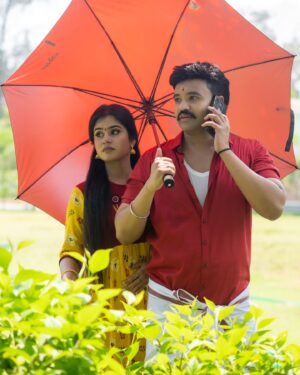 Madhumitha Instagram - Behind The Scenes 🎬 
Candid Moments 
#anchor#actor#azhar#madhumithaillayaraja#madhumitha#nenjukulle#nenjukulleinnarunnu#song#moments