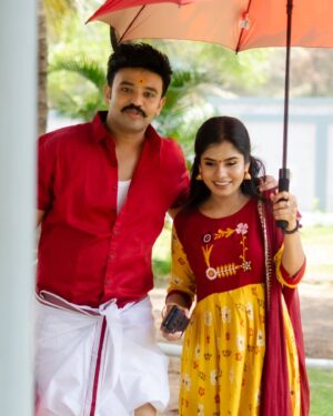 Madhumitha Instagram - Behind The Scenes 🎬 
Candid Moments 
#anchor#actor#azhar#madhumithaillayaraja#madhumitha#nenjukulle#nenjukulleinnarunnu#song#moments