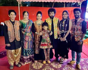 Madhumitha Instagram - #vijayadasami  అందరికి విజయదశమి శుభాకాంక్షలు 💐