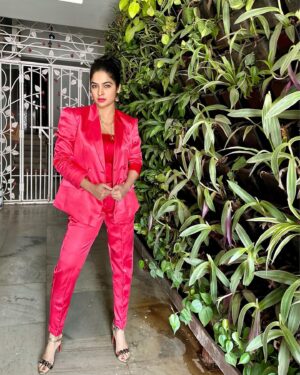 Madhumitha Instagram - You are the presenter of you, be the best, be unique ❤️ #hotpink #blazer #designer #WithLoveSivaMadhu #pink