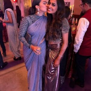 Madhuri Braganza Instagram - SO much's been going on, but some things trump them all! WHAT A FEELING when a bestie gets married omg!🥰🥹 Love you two so much @sadhvishetty @prashantiyer1 ❤️ 
Here's to forever and a day!✨️
#sadhsonfiyer #mybestfriendswedding #mybabyfoundherbaby #sadhmadh #foreverlove