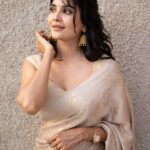 Madhuri Jain Instagram - Happiest when i am doing what I LOVE and I LOVE what I’m doing 🤍 Grateful 😇 📸 : @signature_moments MUA: @scarlet_makeup_artisty Styling: @hannah.glory Designer : @niga_designers