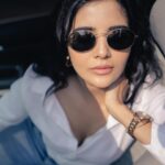 Madhuri Jain Instagram - The Sun and the sunglasses adhavadhu veyil kalam so, a gentle reminder to hydrate often 🫶 📸: @thatmadraskaran
