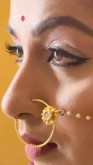 Madhusree Sharma Instagram - Ek बार dekh लीजिए……………💫😌

#expression #mannsundar #dangal #madhusreesharma #trendingreels #trend #eyes #eyemakeup #love #reelitfeelit #feelings #reels #instagood