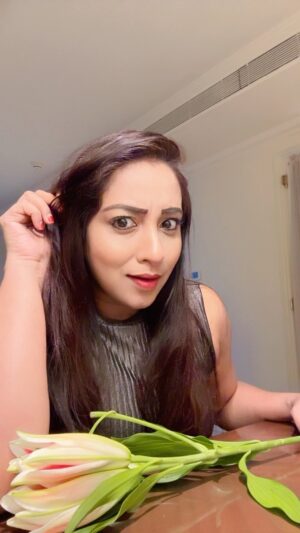 Madhusree Sharma Instagram - आजकल तेरेमेरे प्यार के चर्चे❤️

#mannsundar #dangal #madhusreesharma ##dangaltv #explore #explorepage #instadaily #instagram #old #oldsongs #oldisgold