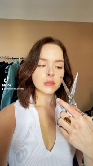 Madison Davenport Instagram - Gotta start the year with a 💥💥💥! #whoops #newhair #girl #whoami #tiktok #fuckit
