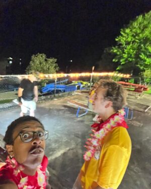 Madison Wolfe Instagram - leaving iphone unattended on set
