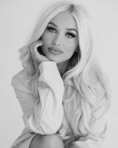 Actress Mady McLanahan HD Instagram Photos and Wallpapers May 2024