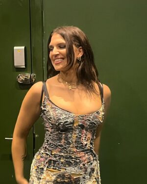 Mae Muller Instagram - my first show as an independent artist 🥹 thank u @nmemagazine