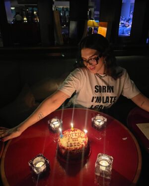 Mae Muller Instagram - MY DEBUT ALBUM SORRY I’M LATE IS OUT NOW 🥹❤️ i can’t quite put in to words how it feels but all i can say is thank you. i poured my heart in to each and every one of these songs and to actually see them become yours after all these years is so surreal but the best thing ever. i am so lucky. thank you thank you thank you 💓