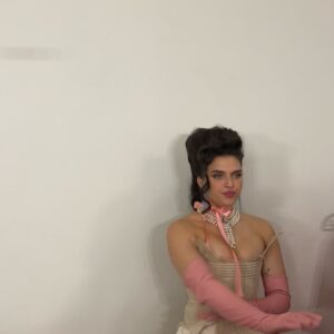 Mae Muller Instagram - hope u love written by a woman as much I do 💝 i got bored of talking shit about men so wrote about the female gaze instead :) also i want this in the next season of bridgerton who do i call about that x