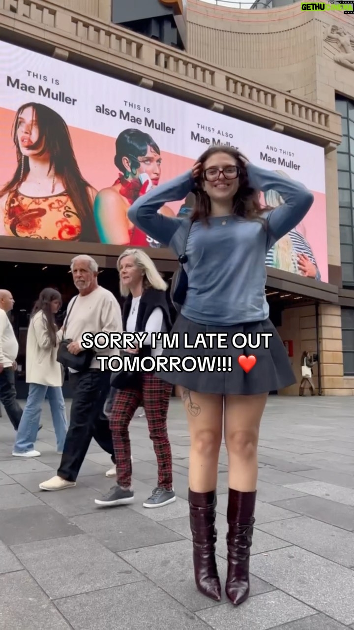 Mae Muller Instagram - she’s got a billboard for her DEBUT ALBUM!!! thank you so much @spotifyuk !!! SORRY I’M LATE OUT TOMORROW 🥲💓