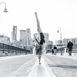 Maesi Caes Instagram - 📍minneapolis 

••••••••••••••••••••••••••••••••••••••••••••••••••••••
can’t even begin to tell you how much i love working with @rouse_photos !! 🤍 this was our second time shooting together, and i absolutely loved every second of it ‼️ we had so much fun creating amazing artistry and working with the beautiful minneapolis scenery ... i am so blessed to have been able to bring cobey's visions to life and can’t wait to work with him again soon !! 📸🫶🏙