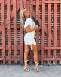 Maesi Caes Instagram - 🎓✔️ ~ next stop @umntwincities @uofmdanceteam 〽️❤️🫶