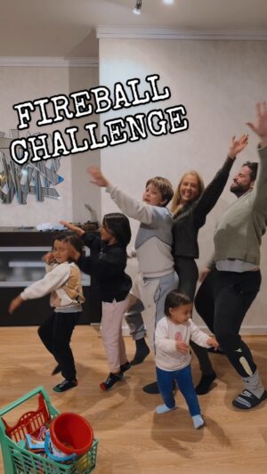 Mafalda Teixeira Instagram - Quem gostaste mais de ver a fazer o Fireball Challenge? 

#fireball #challenge #desafio #familia #kapinha #fireballchallenge #pitbull #gabrielkapinha #dance #dança #music