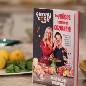 Mafalda Teixeira Instagram - Juntos no programa da TVI!
Amanhã de manhã não percam o @doisas10tvi 
#momandson #together #tv #funnycook @tvioficial