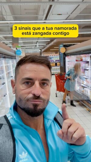 Mafalda Teixeira Instagram - Quem concorda comigo?! 🤣🤣🤣
•
#namorada #comedia #casal #kapinha #supermercado #forte #veloz #surda #kapinhaComedia #funny #engraçado 
#tiktokentretenimento #tiktoklifestyle