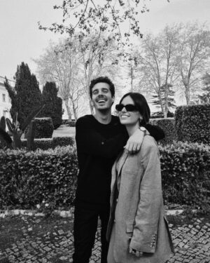 Mafalda Castro Instagram - Hoje é o dia da minha pessoa favorita 🫶 nenhuma legenda de instagram será suficiente para mostrar o quanto gosto dele e da vida que estamos a construir juntos. Essas palavras ficam para nós ✨ agora vamos cantar os parabéns pela terceira vez hoje