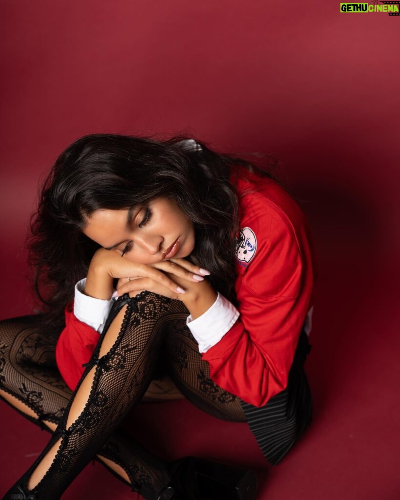 Mafalda Creative Instagram - Na última fotografia está escrito o nome da próxima música do álbum que vai sair 🤫 Pista: São 4 palavras