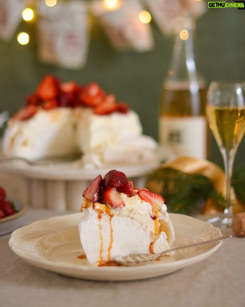 Maggie Beer Instagram - Did you know that the combination of fresh strawberries and Vino Cotto can create the most deliciously flavoured Pavlova? Place your strawberries into a bowl and drizzle over the Vino Cotto; allow to marinate for 10 minutes before adding to your Pavlova. For the recipe for this beautiful Classic Christmas Pavlova with Strawberries & Vino Cotto, simply sign up to the Maggie Beer Food Club via the link in our bio and you'll receive a free copy of our Make It A Maggie Christmas eCookbook (if you're already a member, we've emailed you your free copy!).