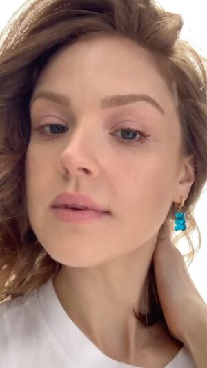 Maggie Geha Instagram - Really obsessed with these gummy bear earrings, loving the snow, ROONEY EATS IT !! ❄️❄️